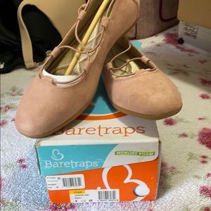 Baretraps Flats in Rosey color size 8.5